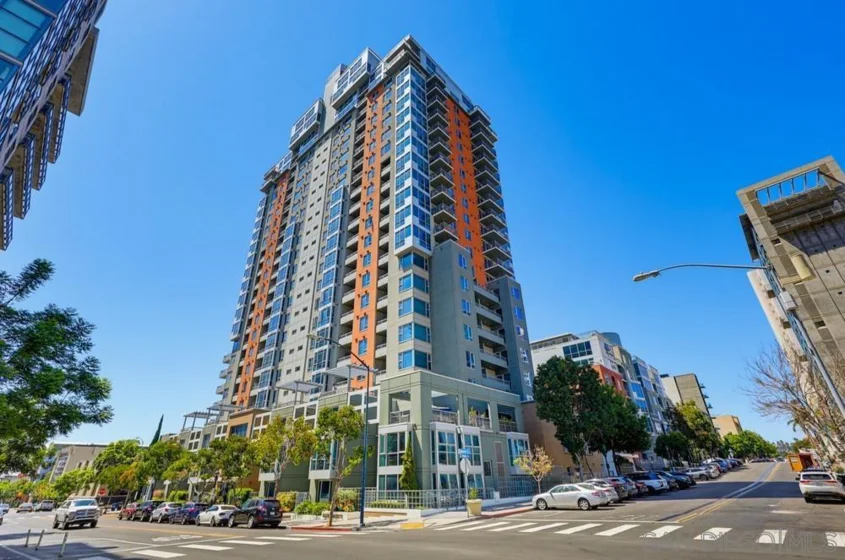 300 W Beech Street #1101 photo 41
