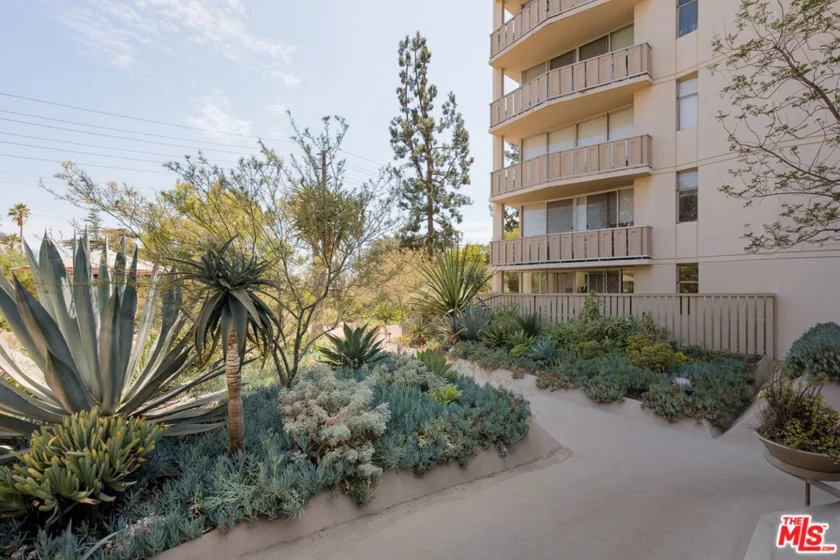 4455 Los Feliz Boulevard #207 photo 22