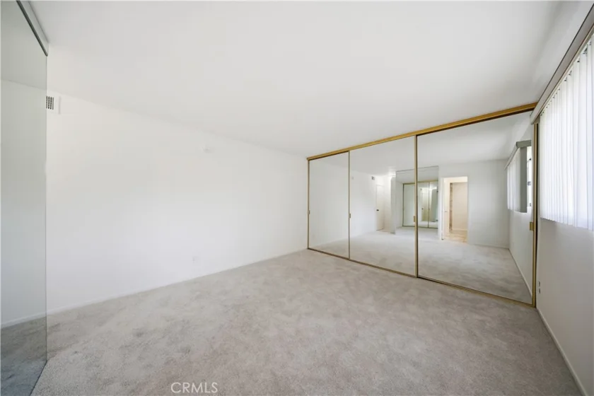 5400 Lindley Avenue #101 photo 21