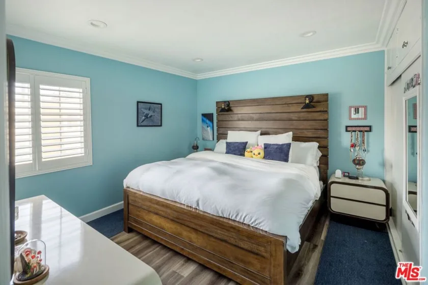 718 N Raymond Avenue #6 photo 6