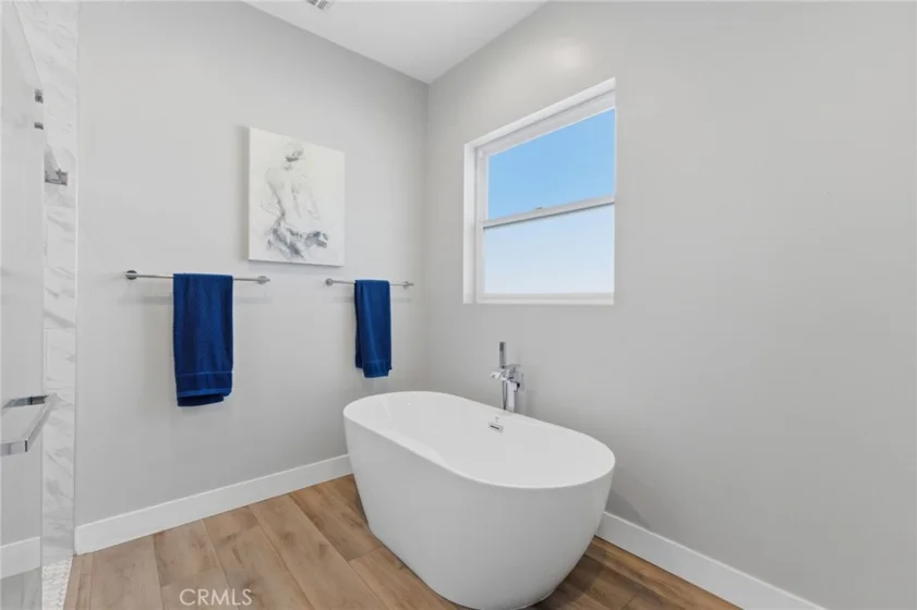 24940 Hayes photo 12