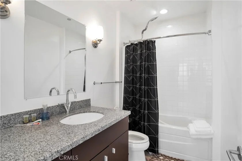 1100 Wilshire Boulevard #3302 photo 11