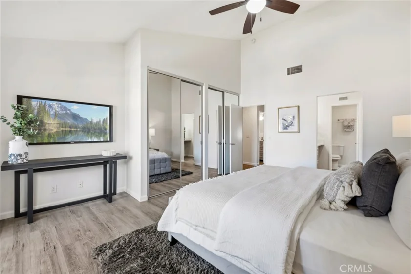 5800 Owensmouth Avenue #14 photo 11