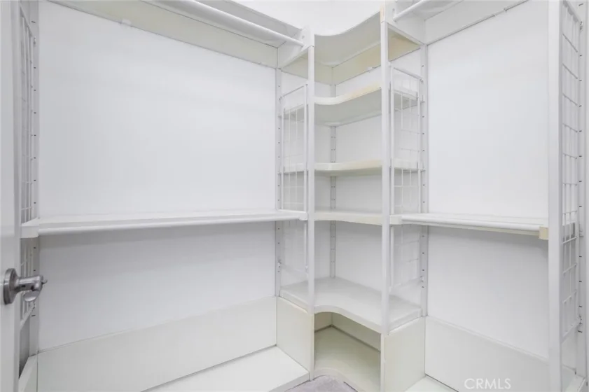 431 N Los Robles Avenue #2 photo 17