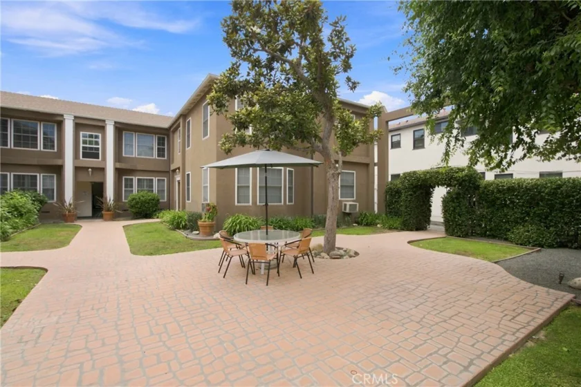 15034 Dickens Street #4 photo 2