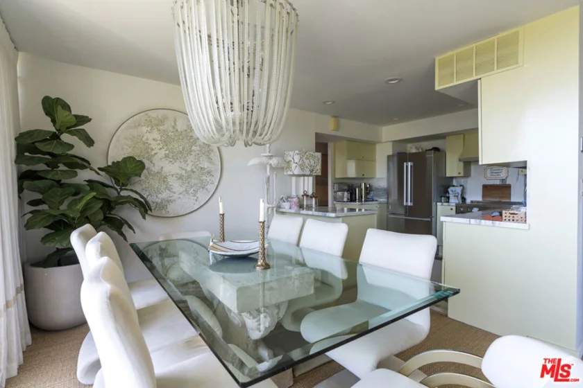 818 N Doheny Drive #302 photo 10