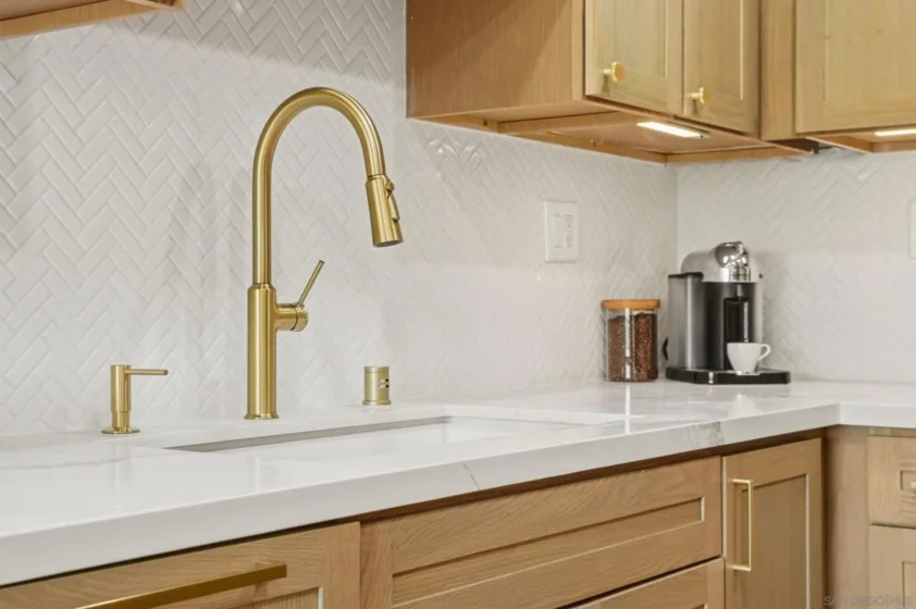 140 Walnut #4B photo 16