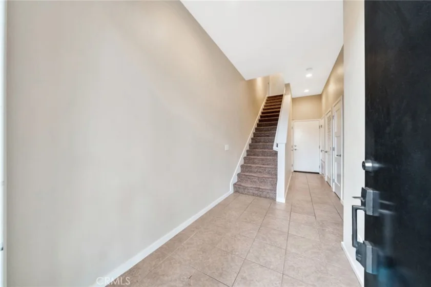 563 W Maple Avenue photo 11
