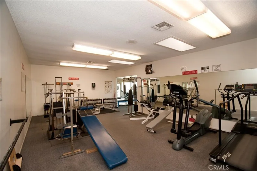 8605 Solano #1005-B photo 36