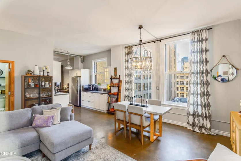 215 W 7th Street #801 photo 1
