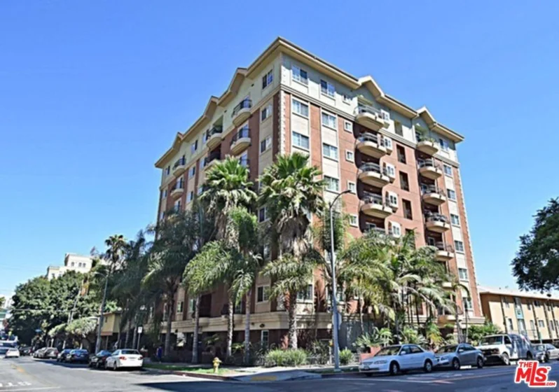 700 S Ardmore Avenue #PH1 photo 1