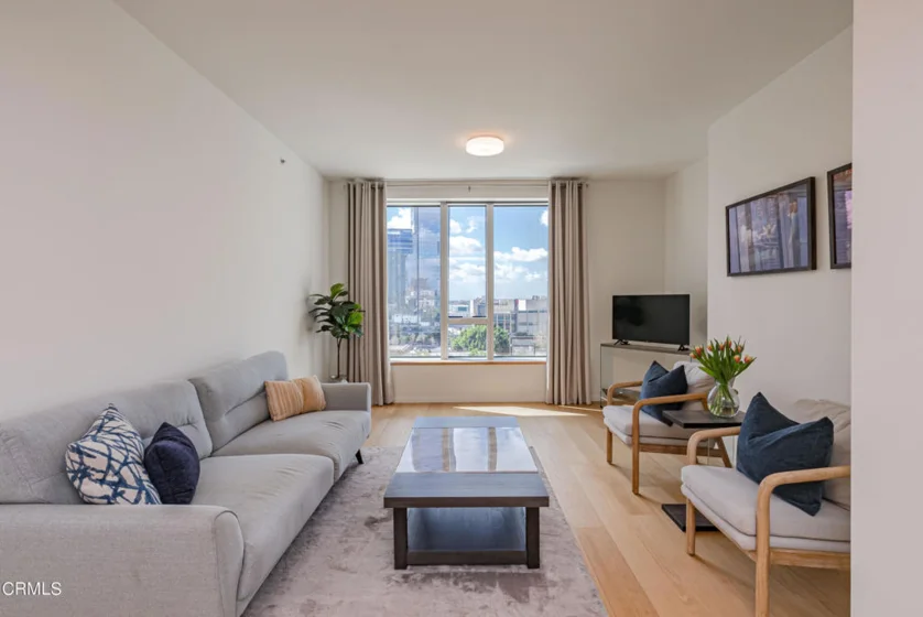 889 Francisco Street #802 photo 23