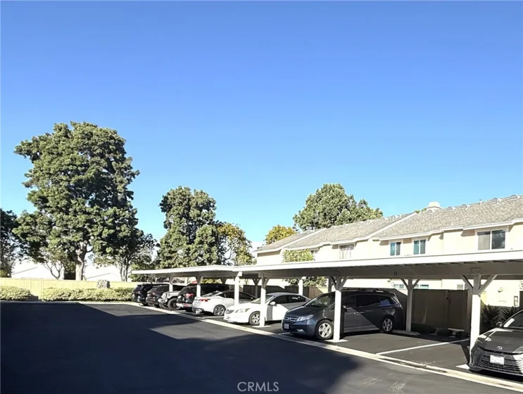 59 Fox Hollow photo 5