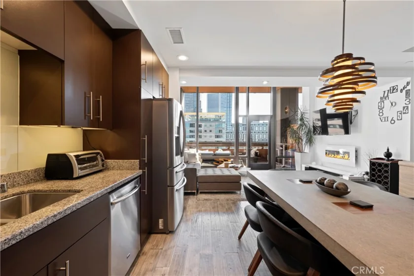 1100 Wilshire Boulevard #1707 photo 12