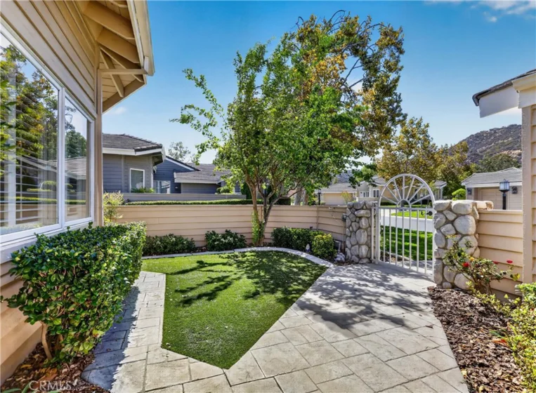 38122 Stone Meadow Drive photo 7