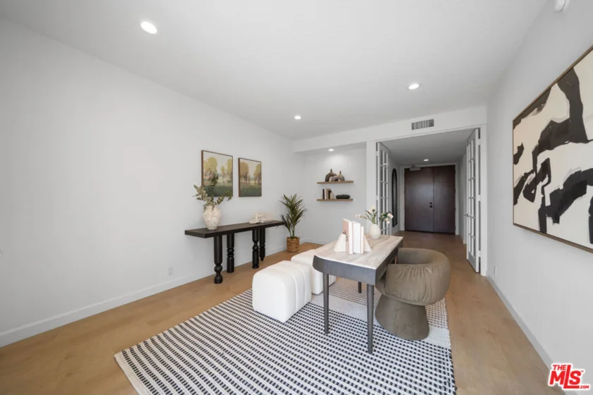 4477 Wilshire Boulevard #308 photo 20