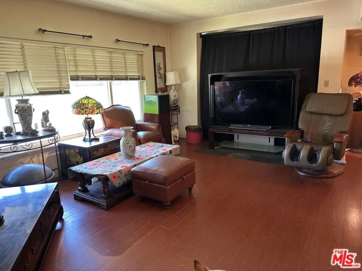 1600 N Hobart Boulevard #16 photo 8