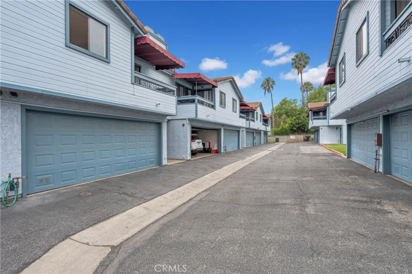 1255 N Los Robles Avenue #18 photo 4