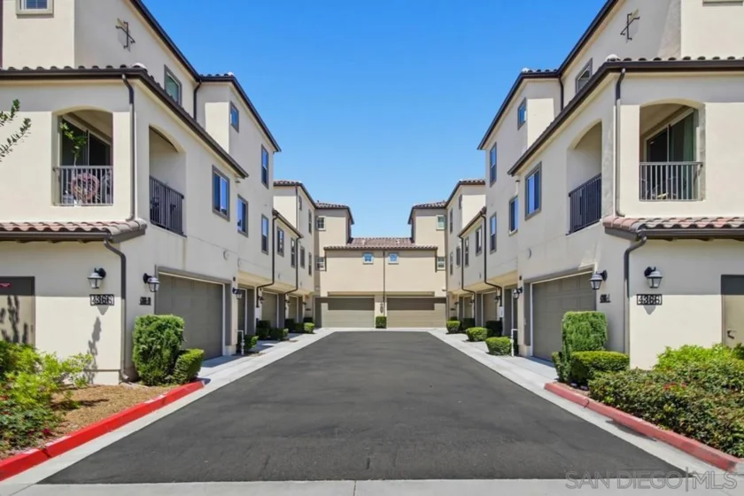 4366 Pacifica Way #3 photo 35
