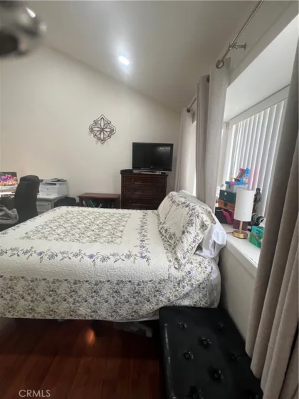812 Inglewood photo 28