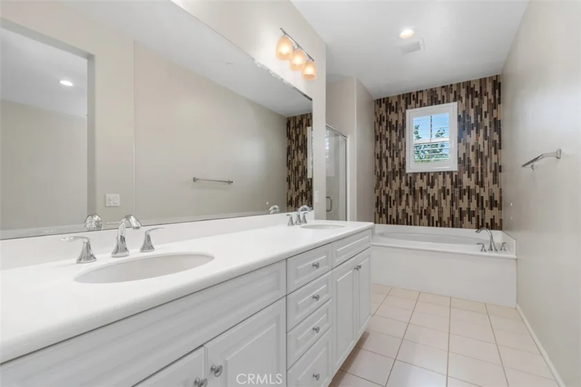 17028 Liberty Way photo 20