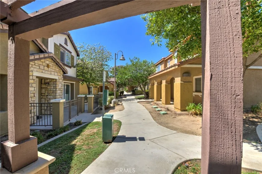 25860 Iris Avenue #B photo 31