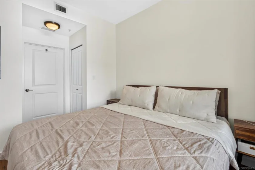 475 Redwood Street #801 photo 19