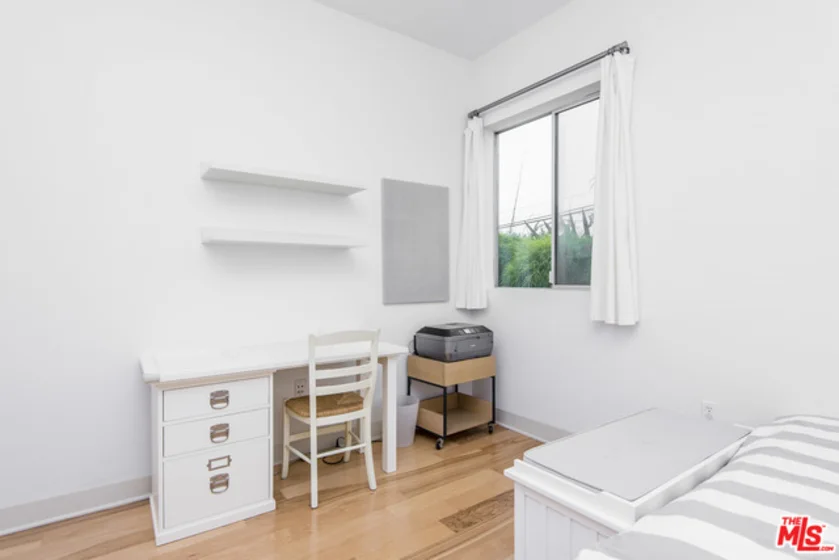 4211 Redwood Avenue #103 photo 1