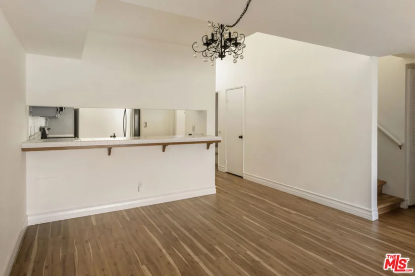 1900 Vine Street #403 photo 3