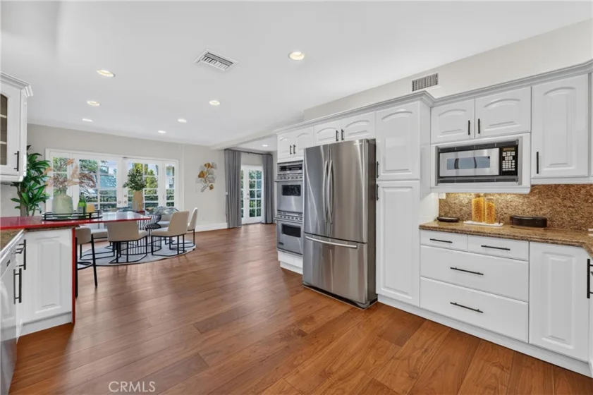 1820 Holmby Avenue #1 photo 8