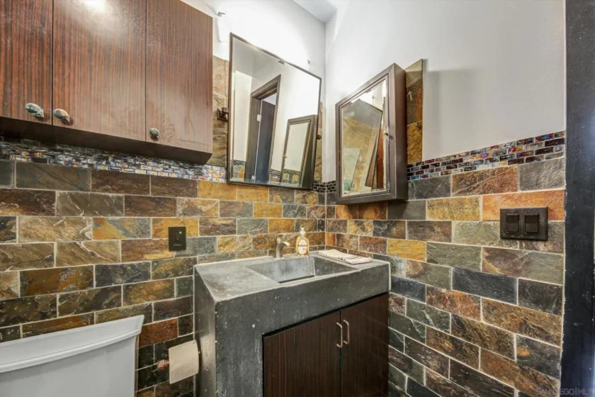 1050 Island #211 photo 35