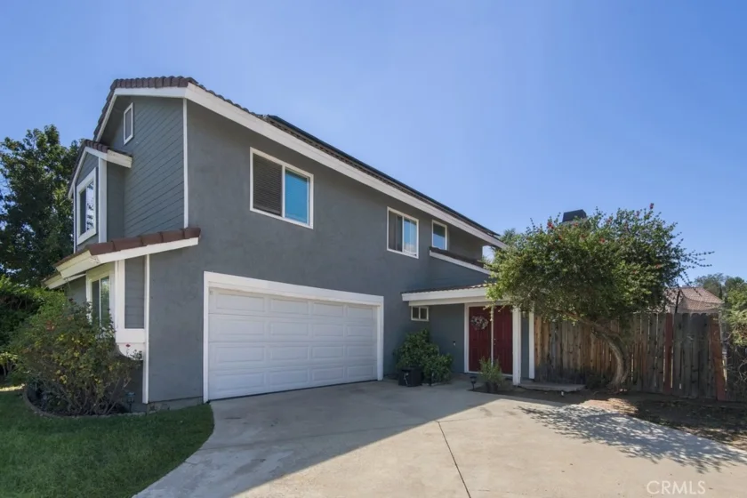 27035 Winchester Creek Avenue photo 2
