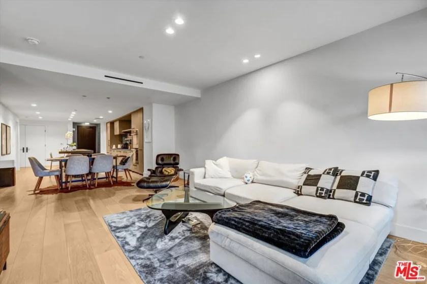 10777 Wilshire Boulevard #209 photo 64