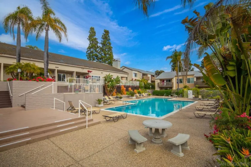 8581 Villa La Jolla Drive #N photo 25