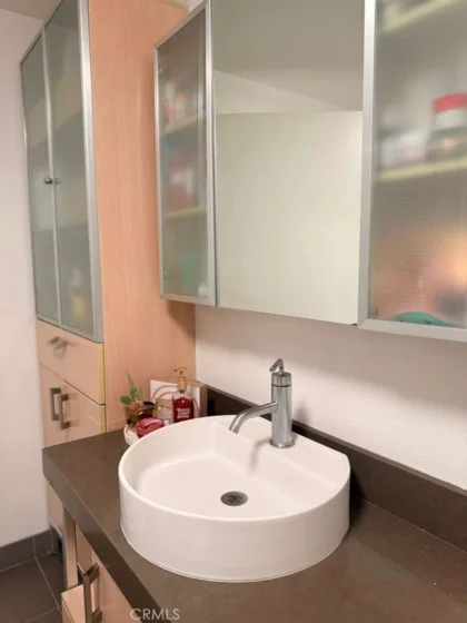 1234 Wilshire #233 photo 31