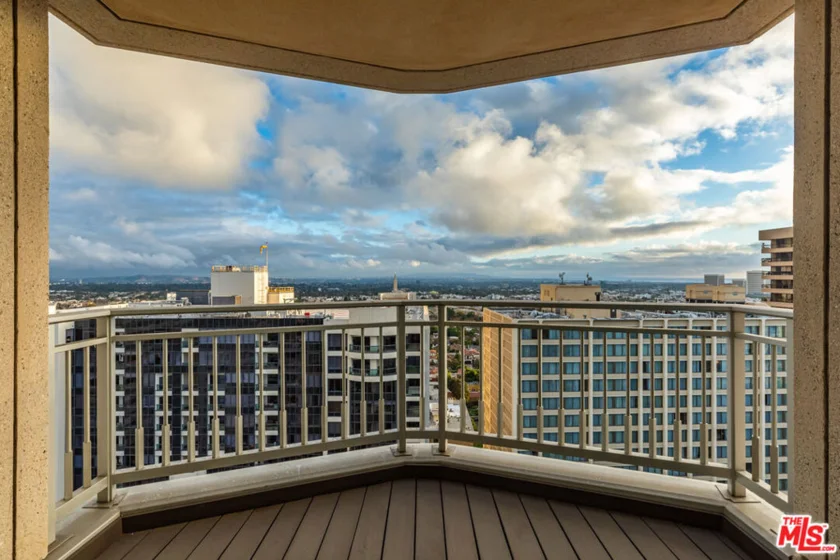 10727 Wilshire Boulevard #1805 photo 21