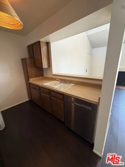 8221 Langdon Avenue #204 photo 7