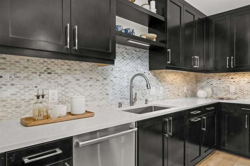 2665 5th Avenue #303 photo 6