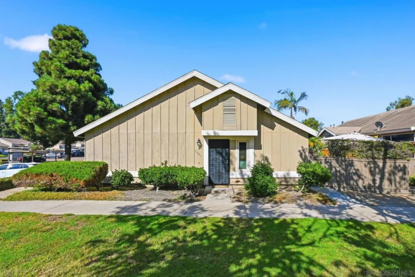 7061 Appian Drive #B photo 23