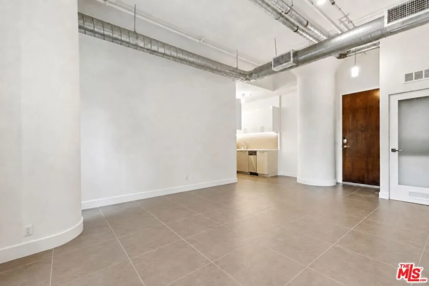 939 S Broadway #308 photo 13