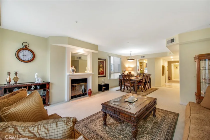 1931 Glendon Avenue #301 photo 1
