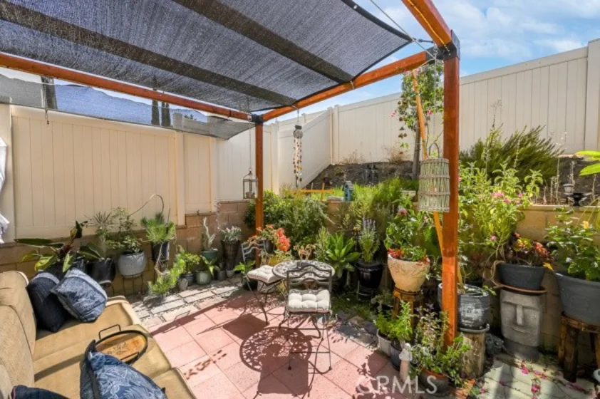 24317 Sonieta Court photo 2