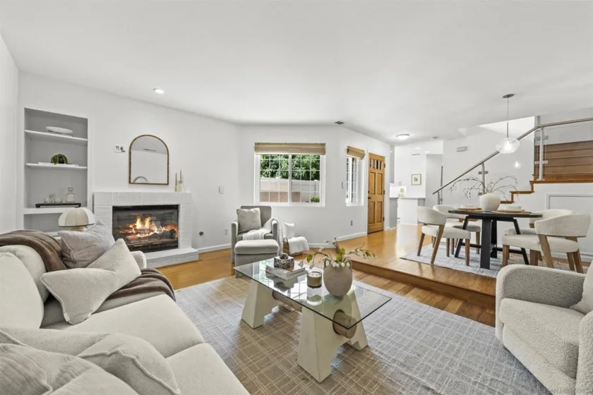 558 E Avenue photo 1