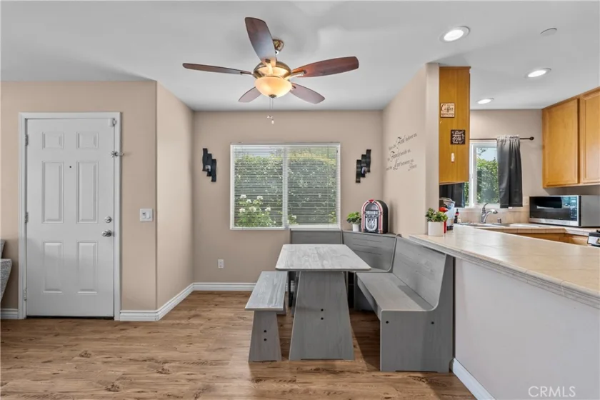 14552 Foothill photo 8