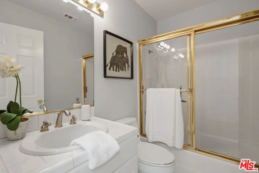4338 Gentry Avenue #4 photo 20