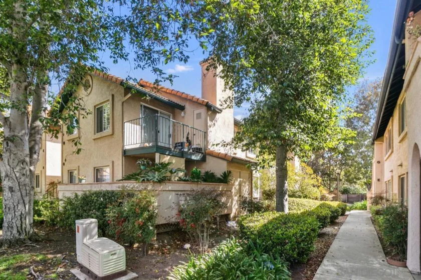 11325 Avenida De Los Lobos #D photo 1