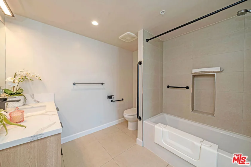 321 S Oxford Avenue #606 photo 15