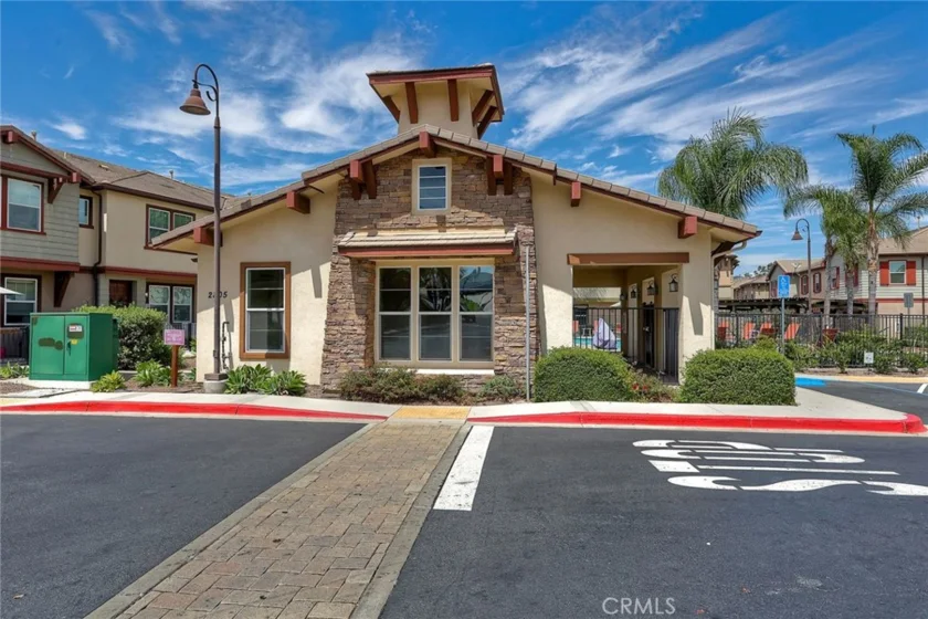 1514 Crown Lane #3 photo 2