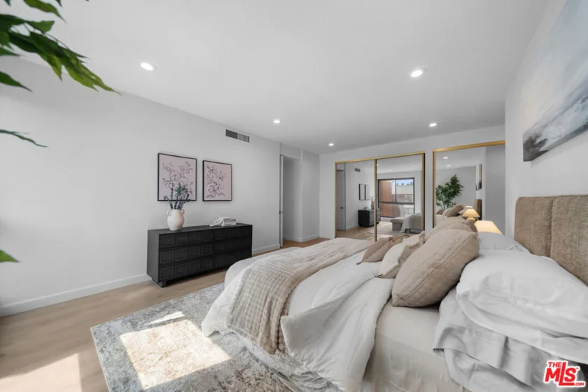4477 Wilshire Boulevard #308 photo 30