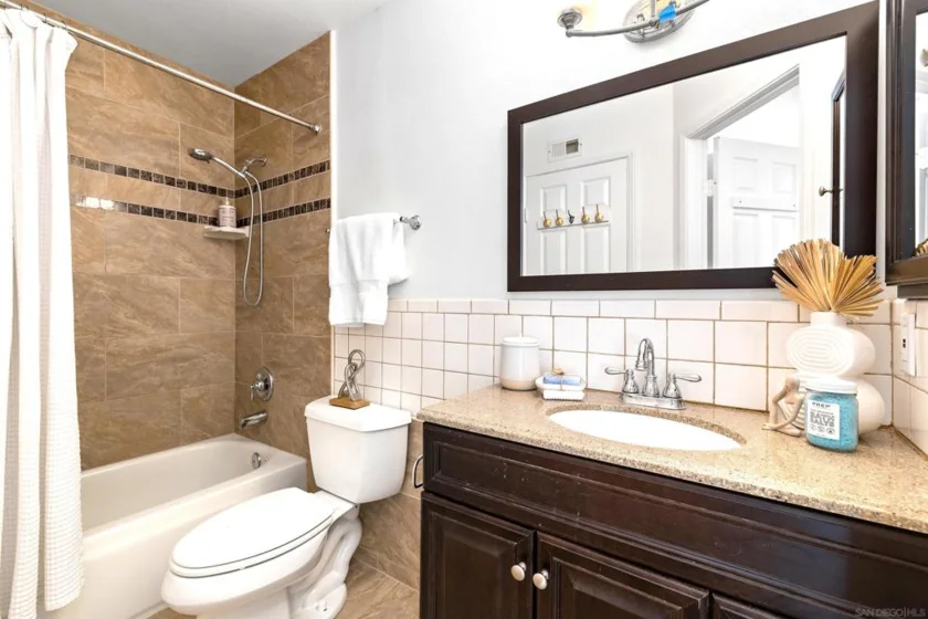 8811 Gilman Drive #H photo 10